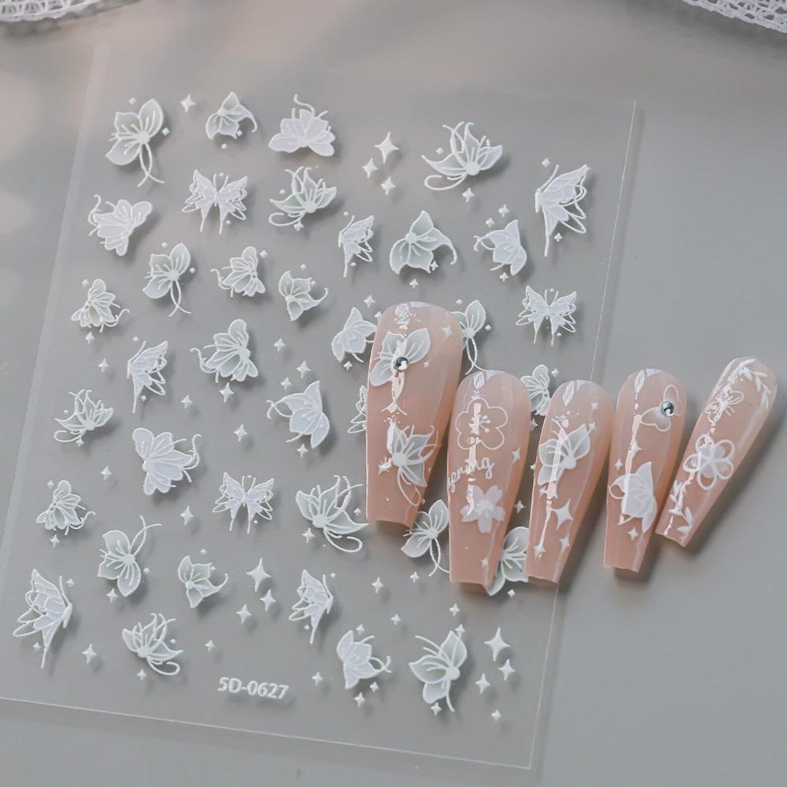 3D Bloom: Lebendige Präge-Blumen-Nagelkunst-Sticker