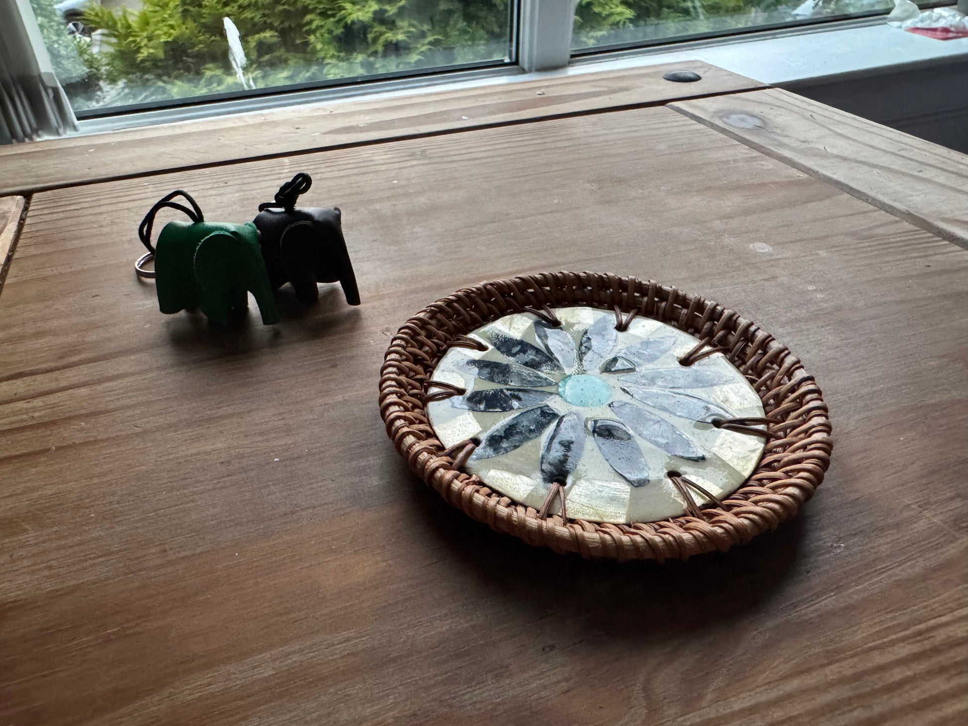 Handcrafted Floral Mosaic Rattan Coaster | Mother of Pearl Thai Drink Coaster