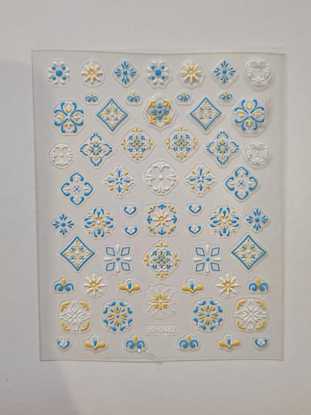 3D Bloom: Lebendige Präge-Blumen-Nagelkunst-Sticker